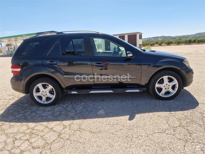 Negro Usado 2006 Mercedes ML280 SUV | 5700 € (Super precio) - Imagen 1/3