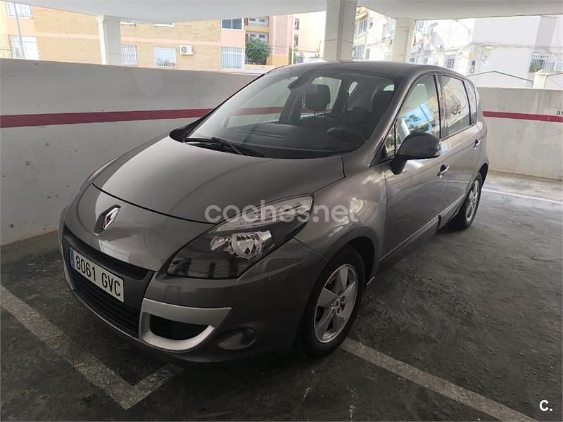 Usado Renault Scénic III Dynamique 105 CV (77 kW) 2010 Gris / plata Monovolumen