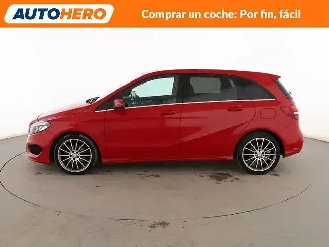 Usado Mercedes B200 AMG line 136 CV (100 kW) 2016 Rojo Utilitario