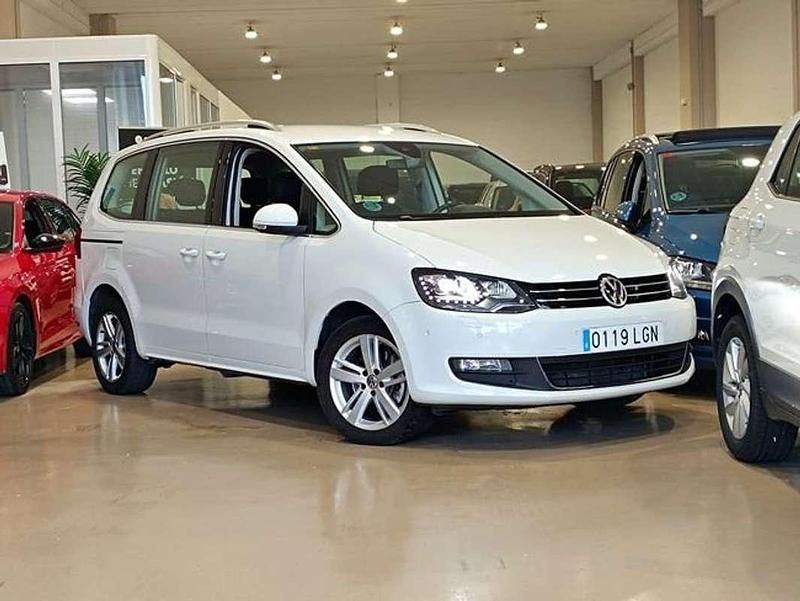 Usado VW Sharan Advance 150 CV (110 kW) 2020 Blanco Monovolumen