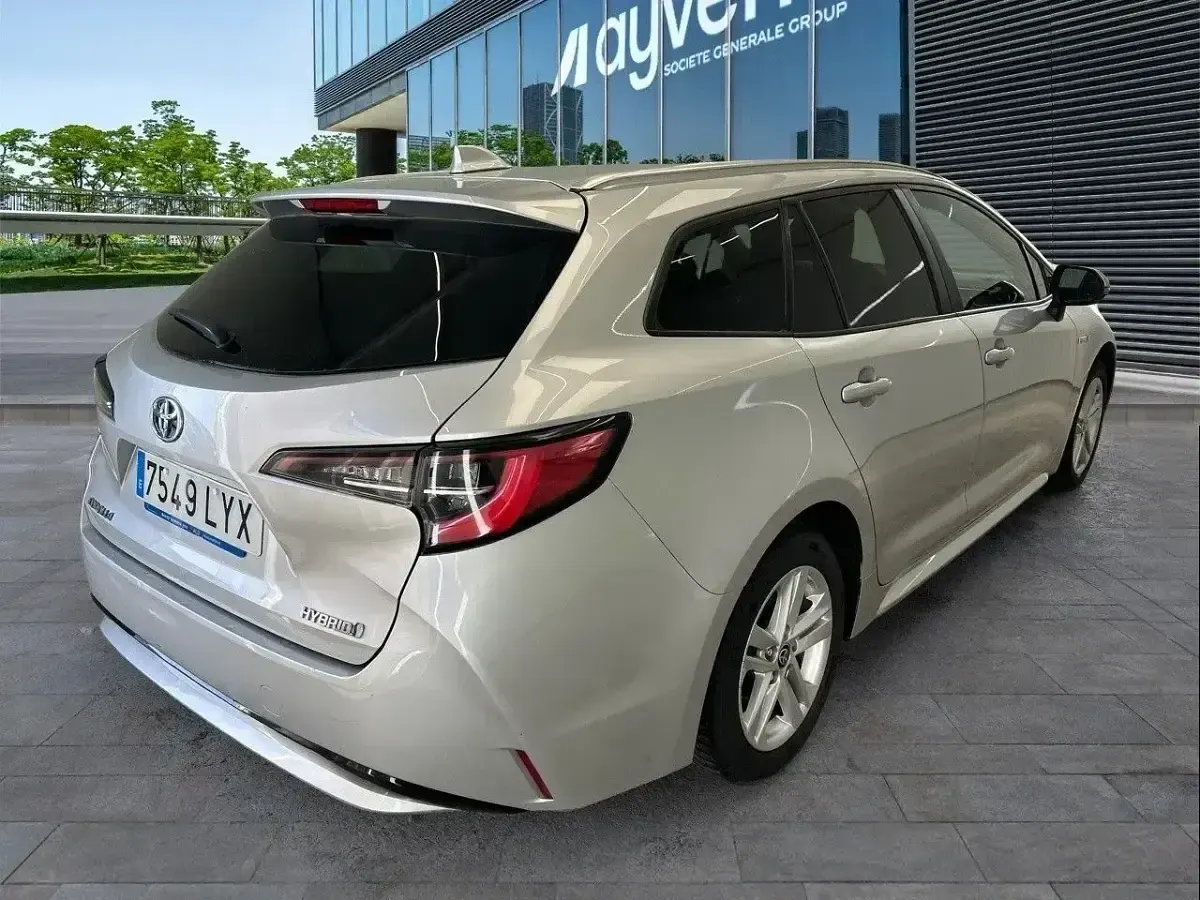 Usado Toyota Corolla Business Edition 122 CV (89 kW) 2022 Gris Familiar