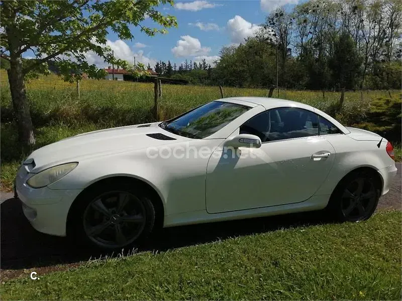 Usado Mercedes SLK350 272 CV (200 kW) 2005 Blanco Descapotable