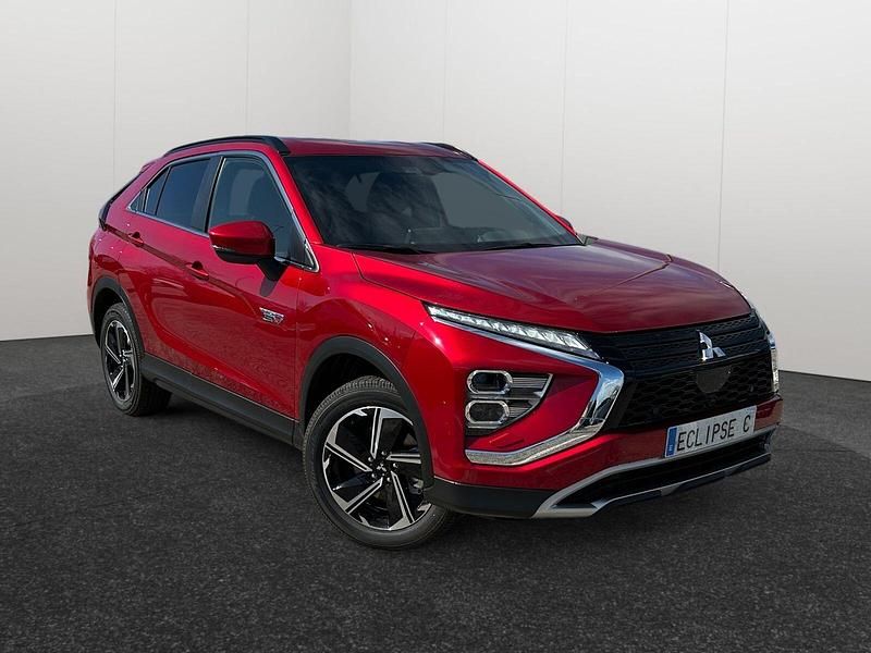 Rojo Usado 2024 Mitsubishi Eclipse Cross SUV | 31.990 € (Un poco caro) - Imagen 1/4