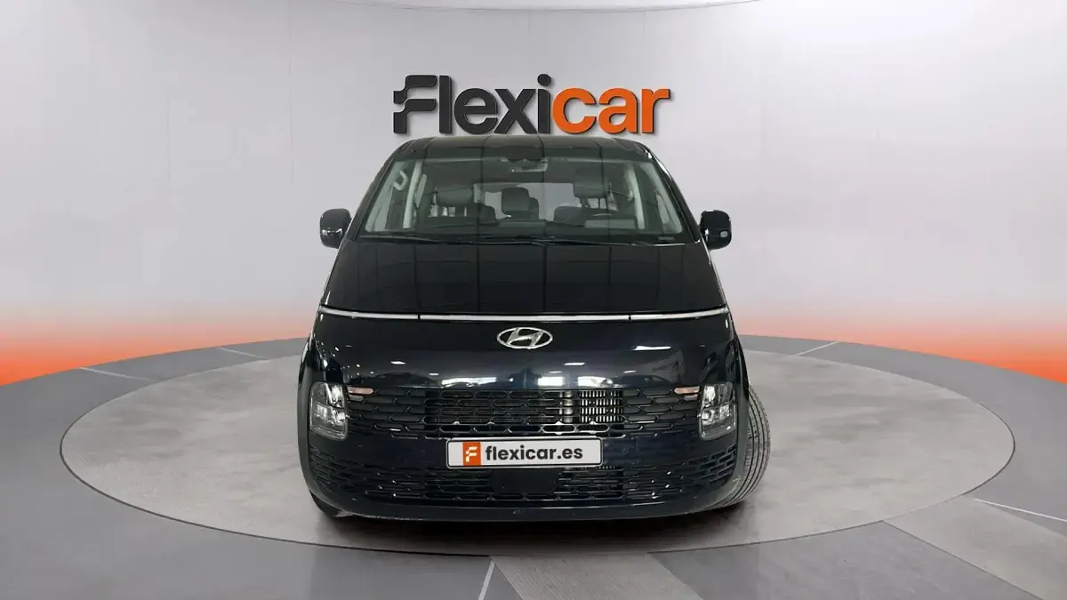 Usado Hyundai Staria 177 CV (130 kW) 2023 Azul Monovolumen