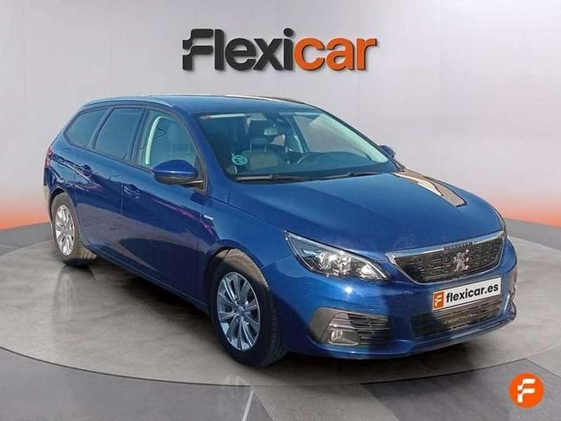 Usado Peugeot 308 131 CV (96 kW) 2019 Azul Berlina