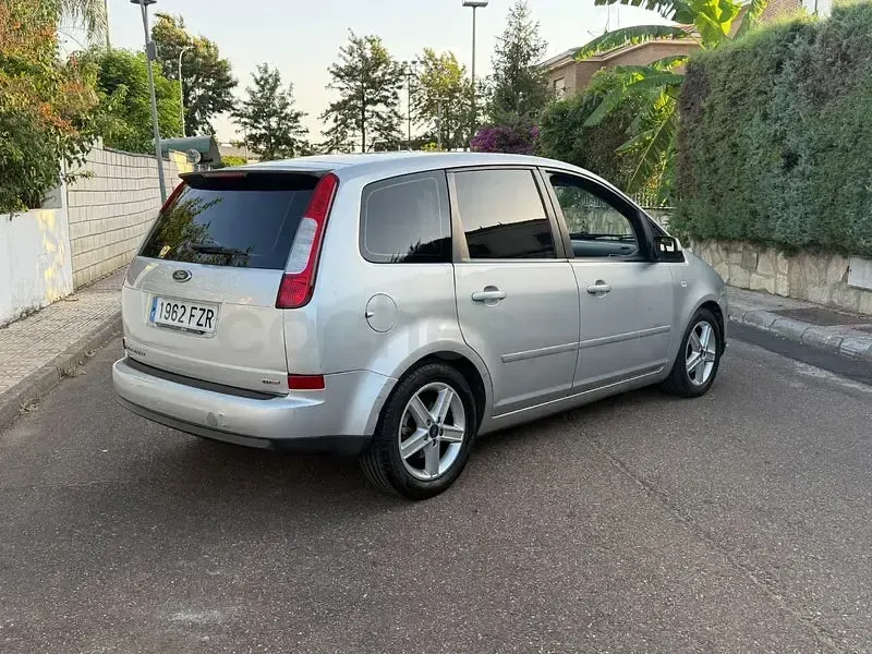 Usado Ford C-MAX Trend 90 CV (66 kW) 2008 Gris / plata Monovolumen