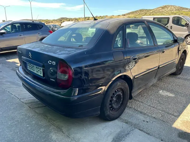 Usado Citroën C5 110 CV (80 kW) 2003 Negro Berlina