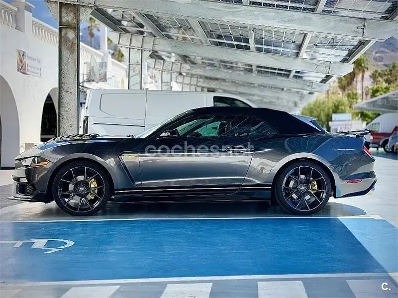 Usado Ford Mustang 314 CV (230 kW) 2019 Gris / plata Descapotable
