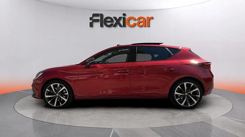 Usado Seat Leon FR 151 CV (111 kW) 2022 Rojo Berlina