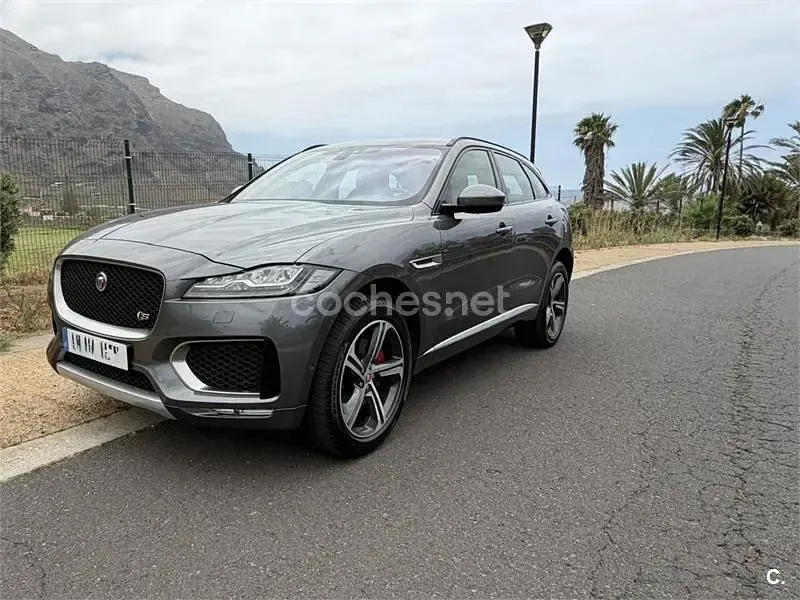 Usado Jaguar F-Pace S 300 CV (220 kW) 2018 Beige SUV