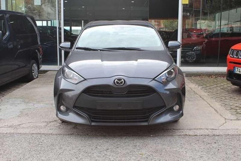 Usado Mazda 2 Center-Line 116 CV (85 kW) 2023 Gris Utilitario