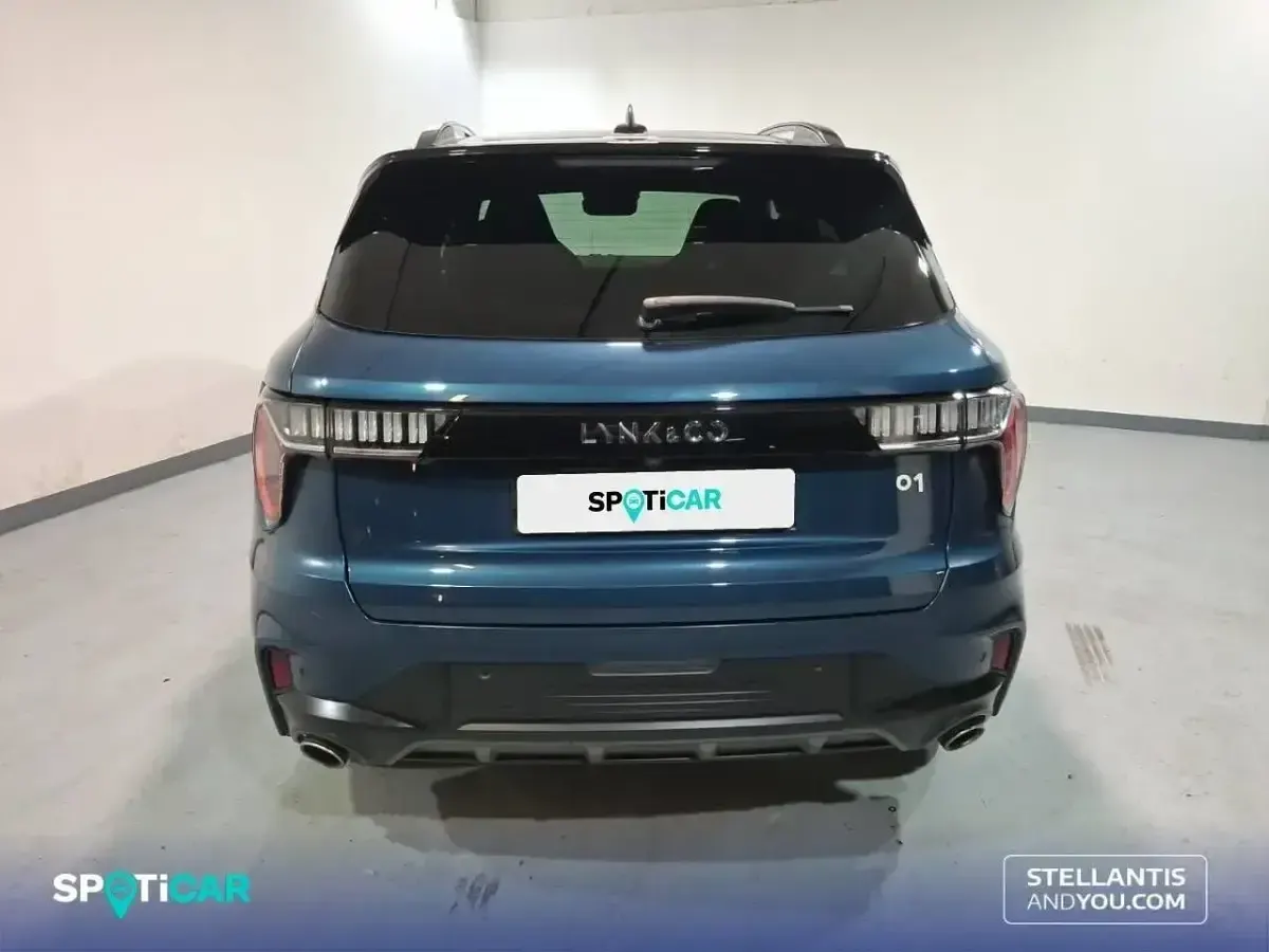 Usado Lynk & Co 01 261 CV (191 kW) 2023 Azul SUV