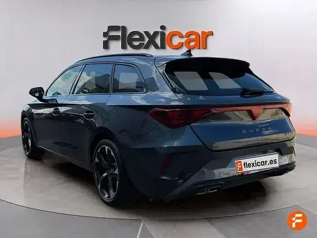 Usado Cupra Leon 150 CV (110 kW) 2025 Negro