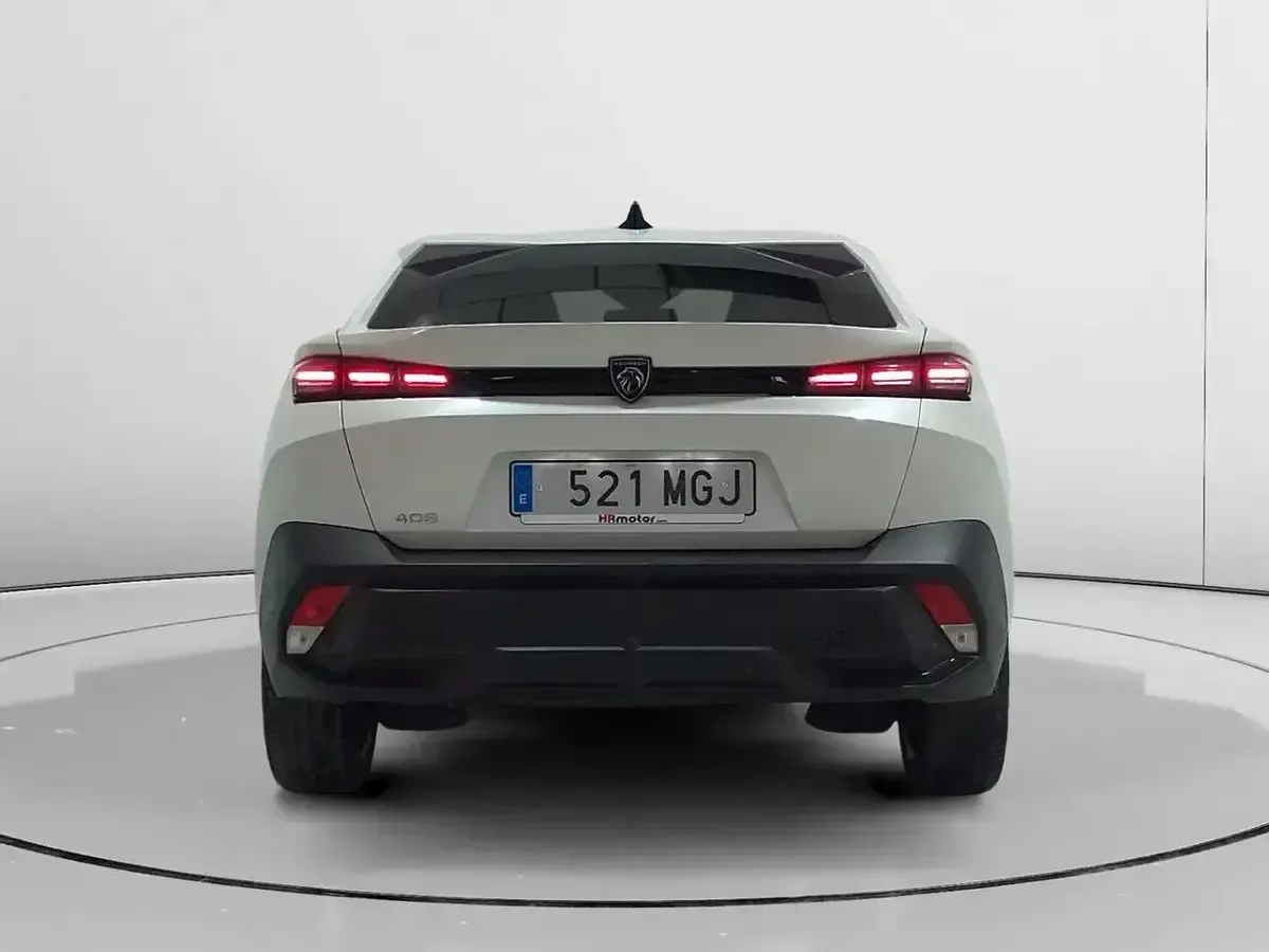 Usado Peugeot 408 Allure 131 CV (96 kW) 2023 Blanco SUV