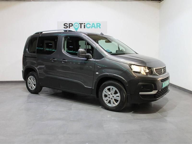 Usado Peugeot Rifter Active 130 CV (95 kW) 2020 Gris Monovolumen