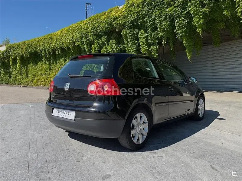 Usado VW Golf IV Trendline 102 CV (75 kW) 2004 Negro Berlina