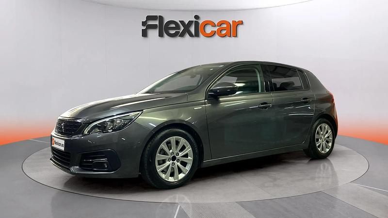 Usado Peugeot 308 Style 131 CV (96 kW) 2020 Gris Berlina