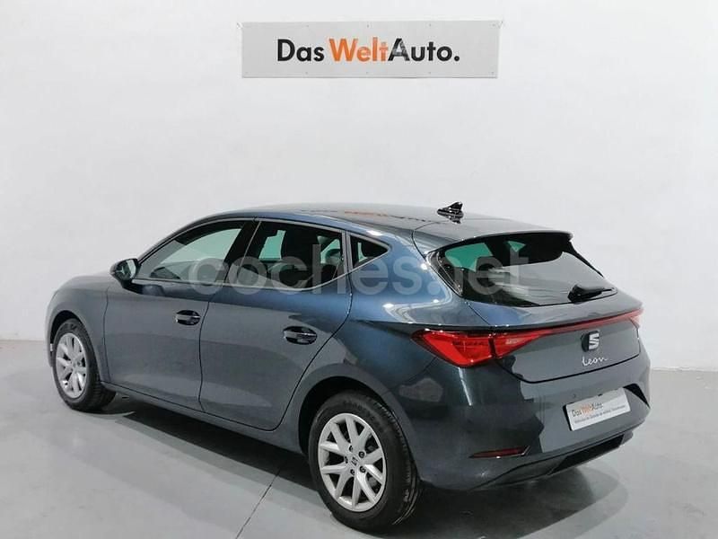 Usado Seat Leon Style 116 CV (85 kW) 2025 Gris Berlina