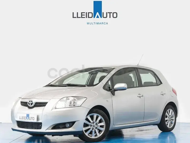 Usado Toyota Auris Luna 126 CV (92 kW) 2008 Gris / plata Utilitario