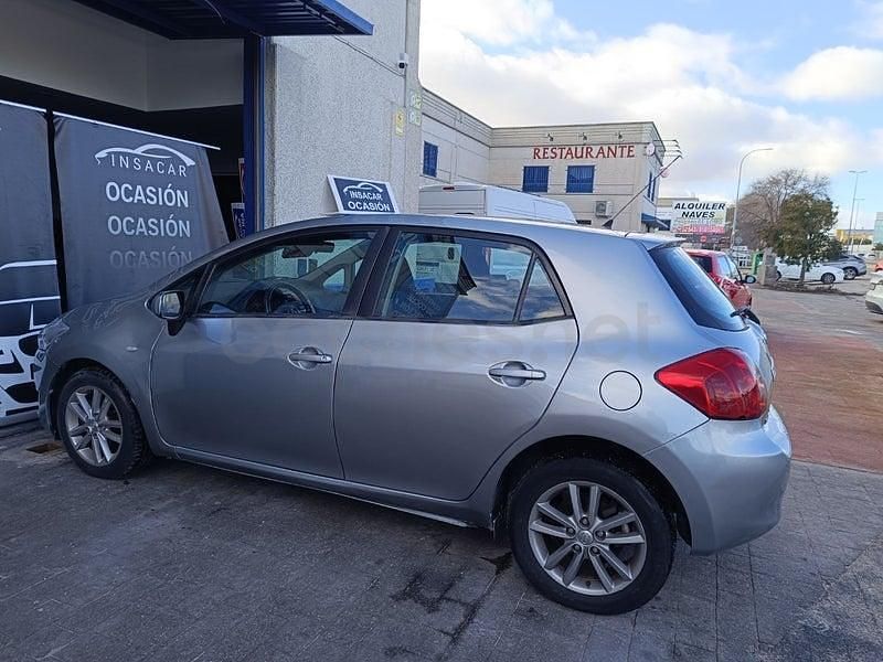 Usado Toyota Auris Active 101 CV (74 kW) 2009 Gris / plata Utilitario