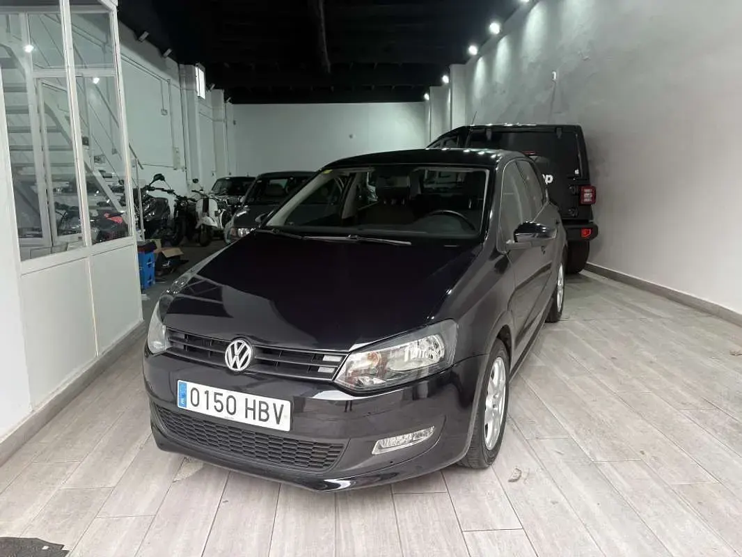 Usado VW Polo Advance 69 CV (50 kW) 2011 Negro Utilitario