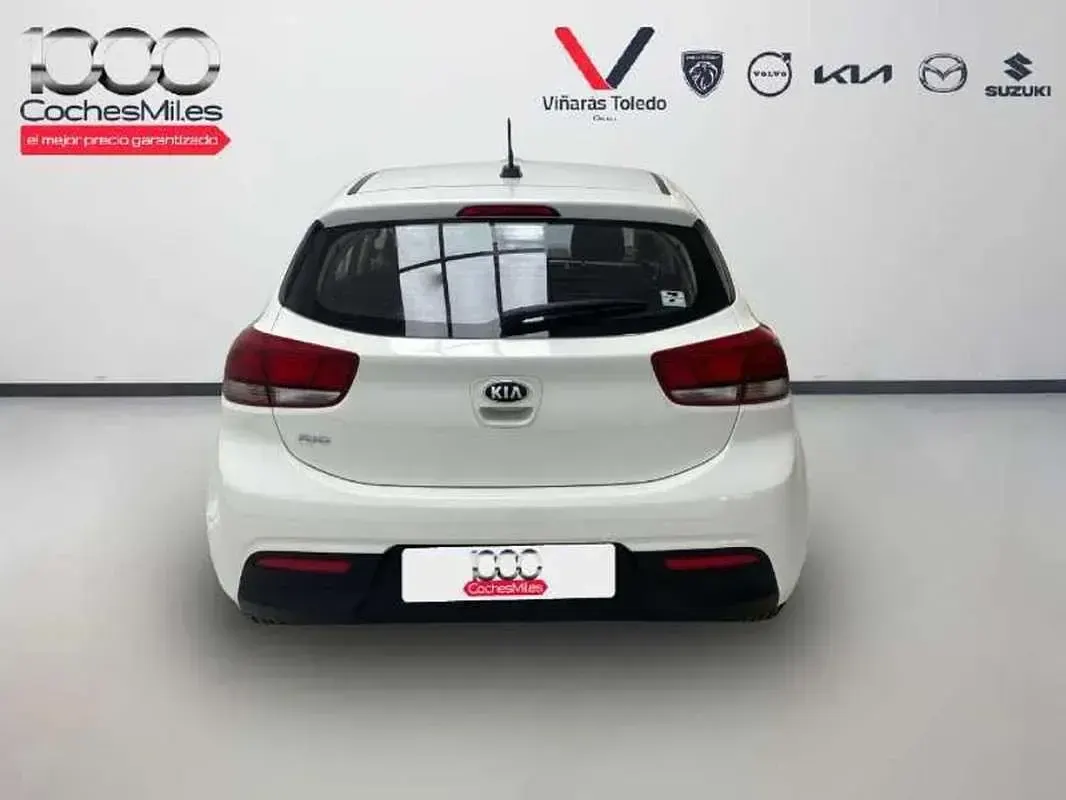 Käytetty Kia Rio 84 HP (61 kW) 2021 Valkoinen Viistoperä