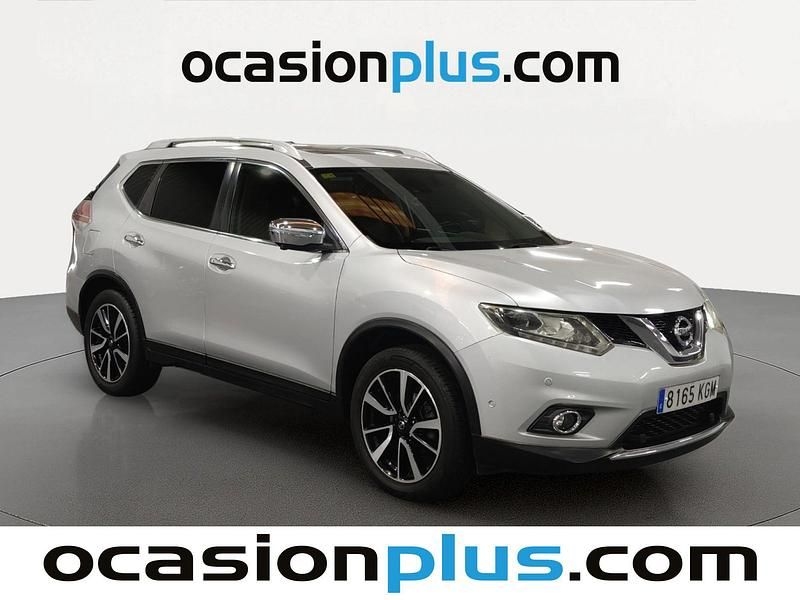 Usado Nissan X-Trail Tekna 130 CV (95 kW) 2017 Gris plata SUV