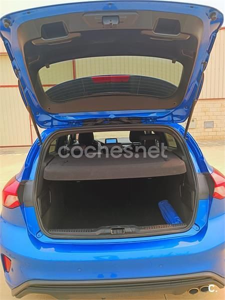 Azul Usado 2018 Ford Focus ST-Line Berlina | 18.999 € (Caro) - Imagen 1/1