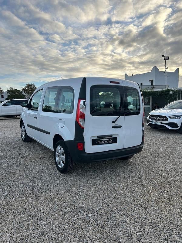 Usado Renault Kangoo 75 CV (55 kW) 2020 Blanco Monovolumen