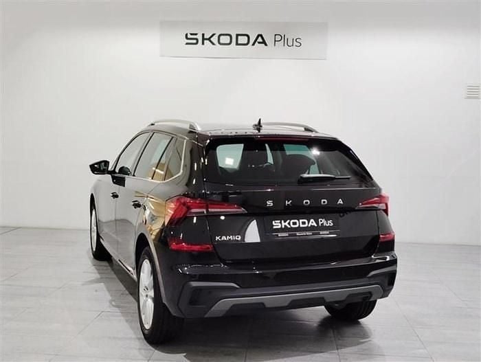 Negro Usado 2025 Skoda Kamiq Selection SUV | 21.300 € (Precio justo) - Imagen 1/4
