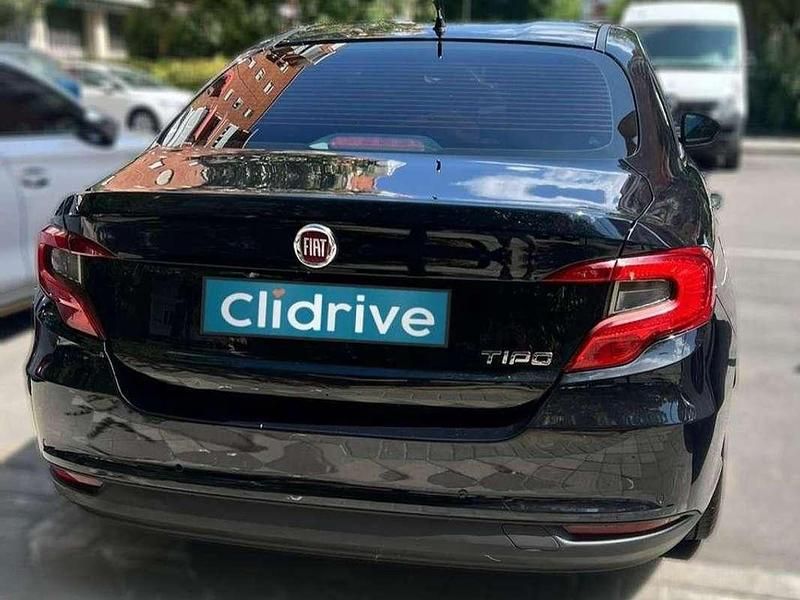 Usado Fiat Tipo Lounge 120 CV (88 kW) 2018 Negro Berlina