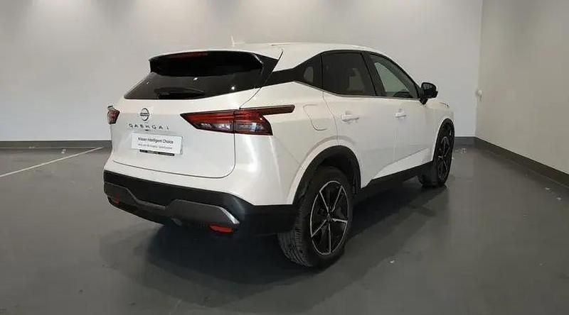 Usado Nissan Qashqai Tekna+ 190 CV (139 kW) 2023 Lunar white (perlada) SUV