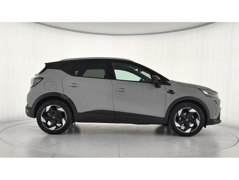 Usado Renault Captur Techno 100 CV (73 kW) 2025 Gris / plata SUV