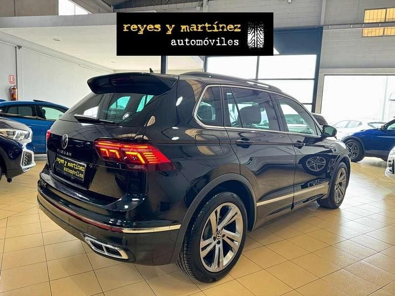Usado VW Tiguan R-line 150 CV (110 kW) 2021 Negro SUV