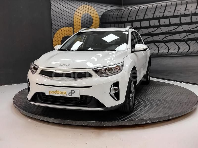 Blanco Usado 2025 Kia Stonic SUV | 19.900 € (Precio justo) - Imagen 1/4