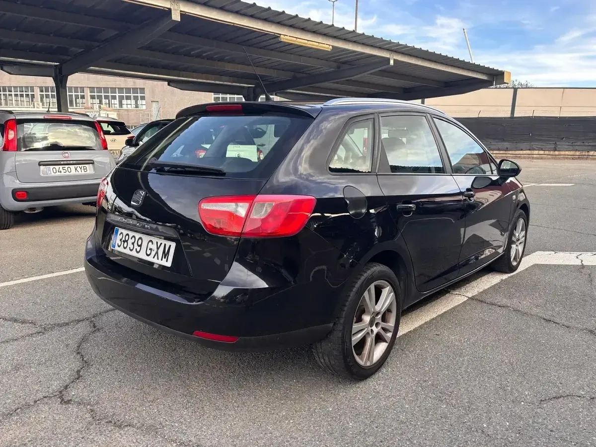 Usado Seat Ibiza SC Sport 105 CV (77 kW) 2010 Negro Utilitario