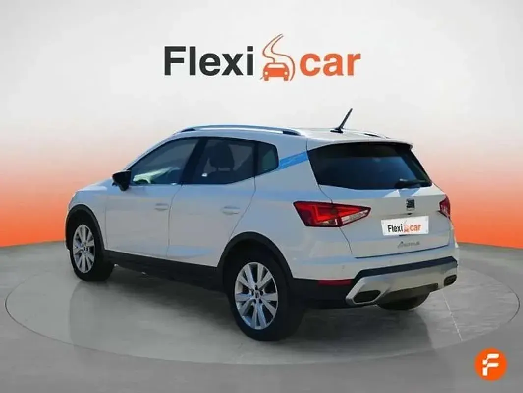 Usado Seat Arona Reference 95 CV (69 kW) 2021 Blanco SUV