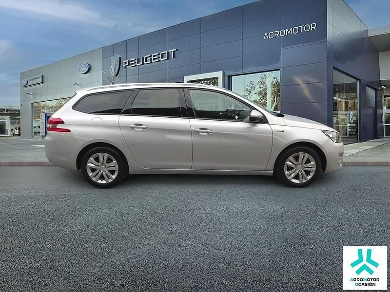 Usado Peugeot 308 SW Style 131 CV (96 kW) 2017 Gris Familiar