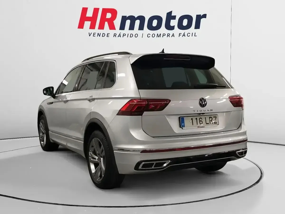 Usado VW Tiguan R-line 150 CV (110 kW) 2021 Gris SUV