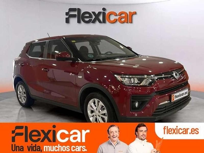 Burdeos Usado 2020 Ssangyong Tivoli SUV | 15.290 € (Precio justo) - Imagen 1/4