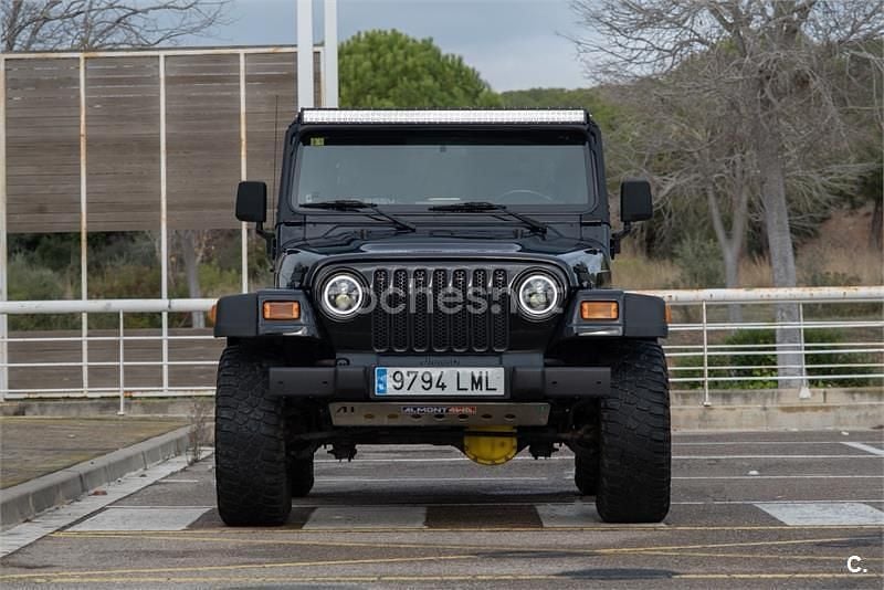 Usado Jeep Wrangler 121 CV (88 kW) 2000 Negro SUV