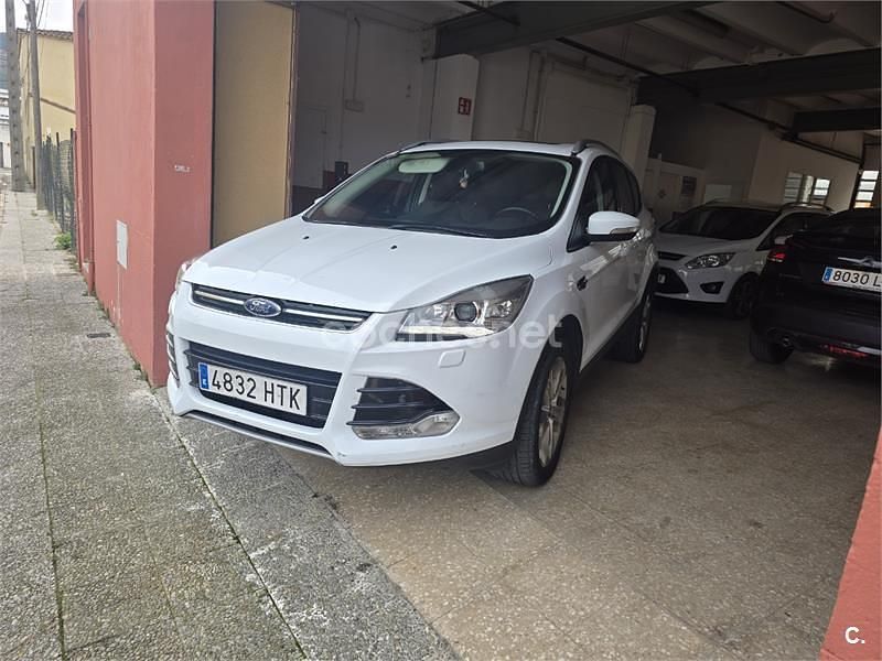 Blanco Usado 2013 Ford Kuga Titanium SUV | 7999 € (Buen precio) - Imagen 1/4