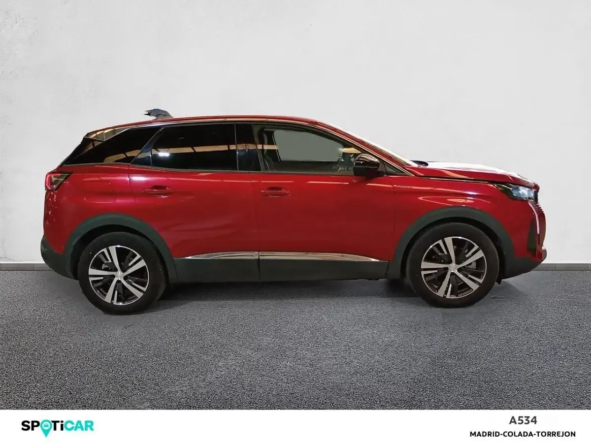 Usado Peugeot 3008 Allure 225 CV (165 kW) 2021 Rojo SUV