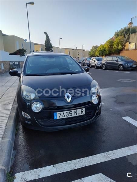Usado Renault Twingo 75 CV (55 kW) 2012 Negro Utilitario