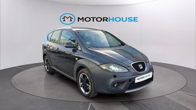 Usado Seat Altea Sport 170 CV (125 kW) 2010 Gris / plata Monovolumen