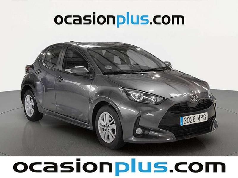 Usado Toyota Yaris Edition 125 CV (91 kW) 2024 Gris Utilitario