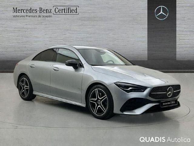 Usado Mercedes CLA220 190 CV (139 kW) 2025 Plata hightech Berlina