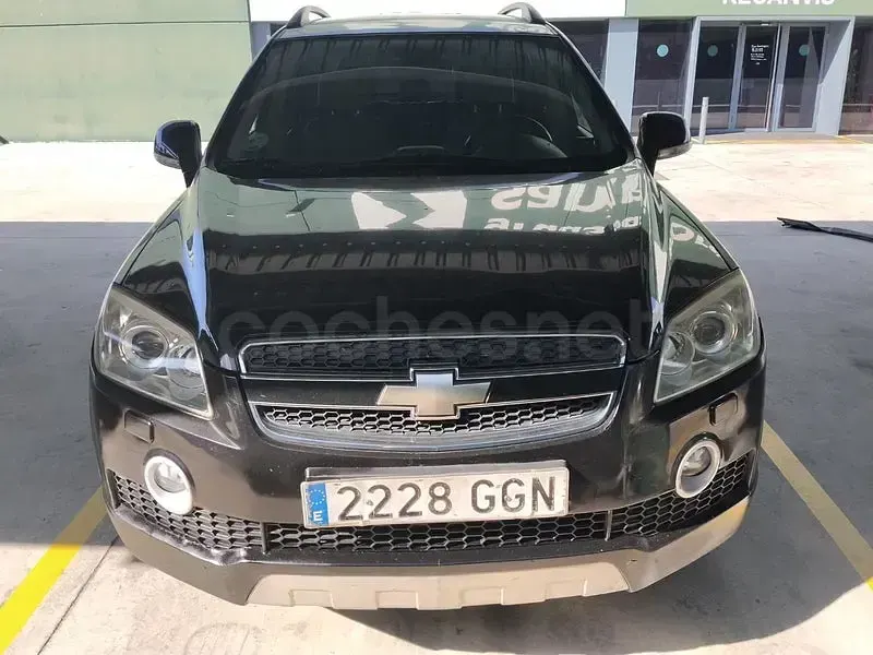 Usado Chevrolet Captiva LT 150 CV (110 kW) 2008 Negro SUV