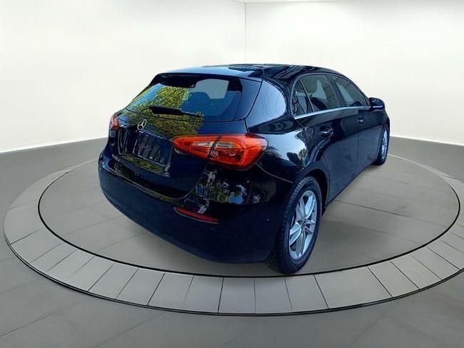 Usado Mercedes A180 Business 116 CV (85 kW) 2019 Negro Berlina