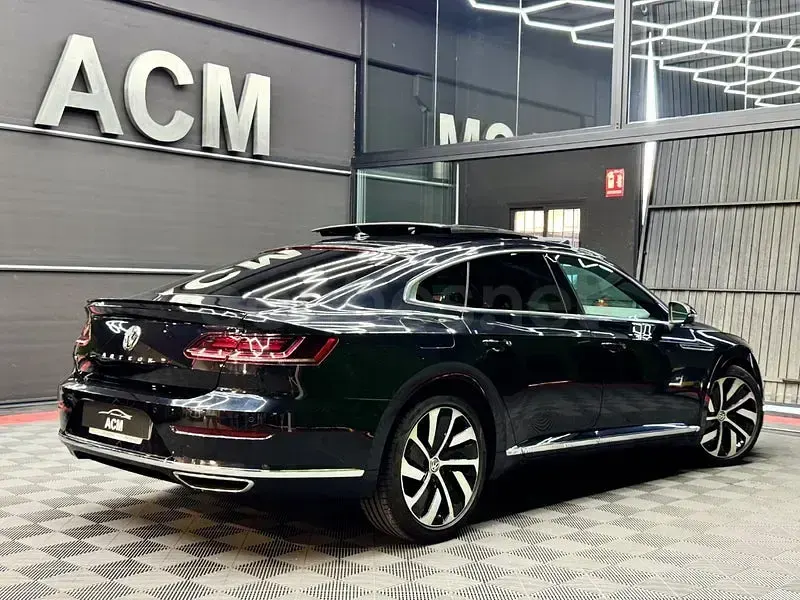Usado VW Arteon R-line 150 CV (110 kW) 2018 Negro Utilitario